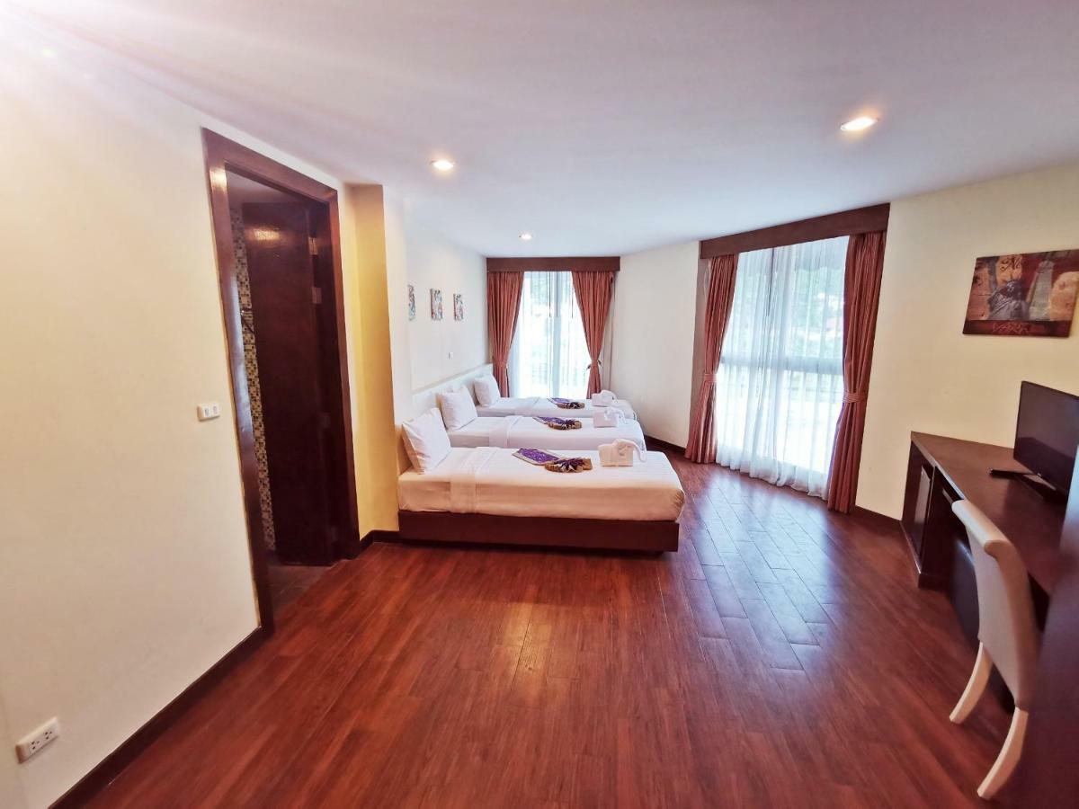Paksaa Boutique Khách sạn Patong