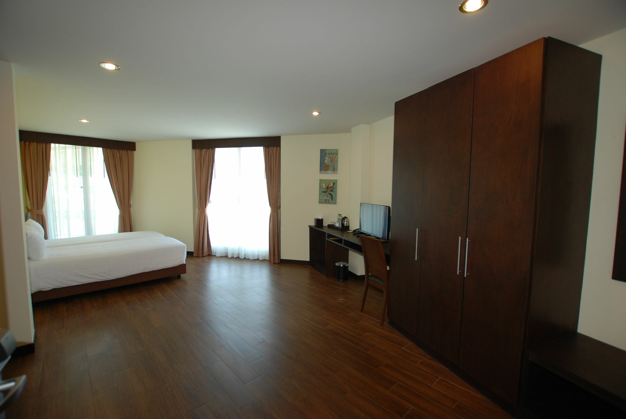 Khách sạn Paksaa Boutique Patong