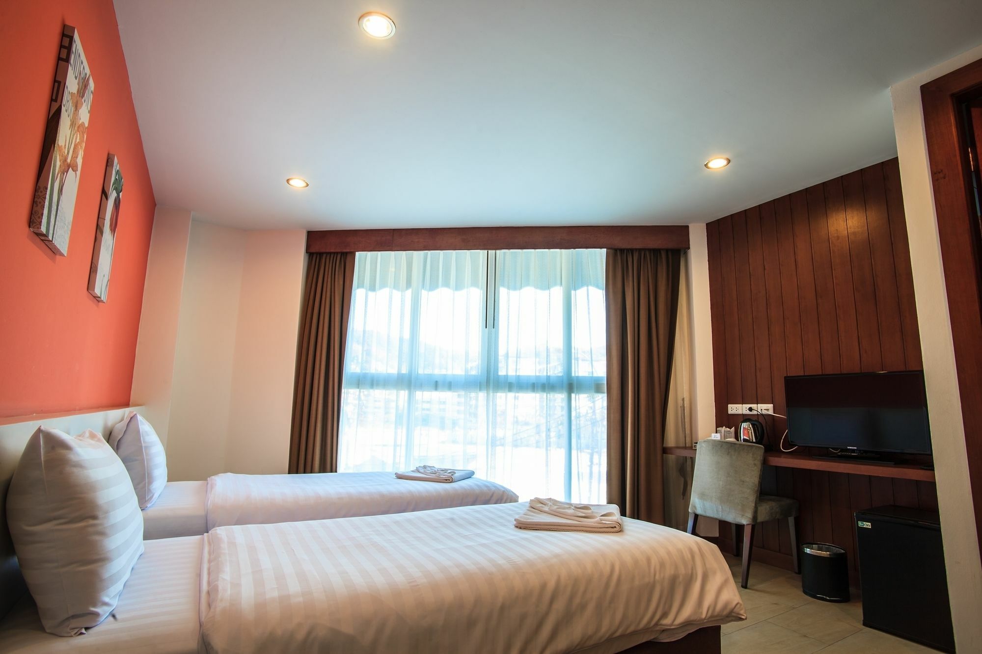 Khách sạn Paksaa Boutique Patong