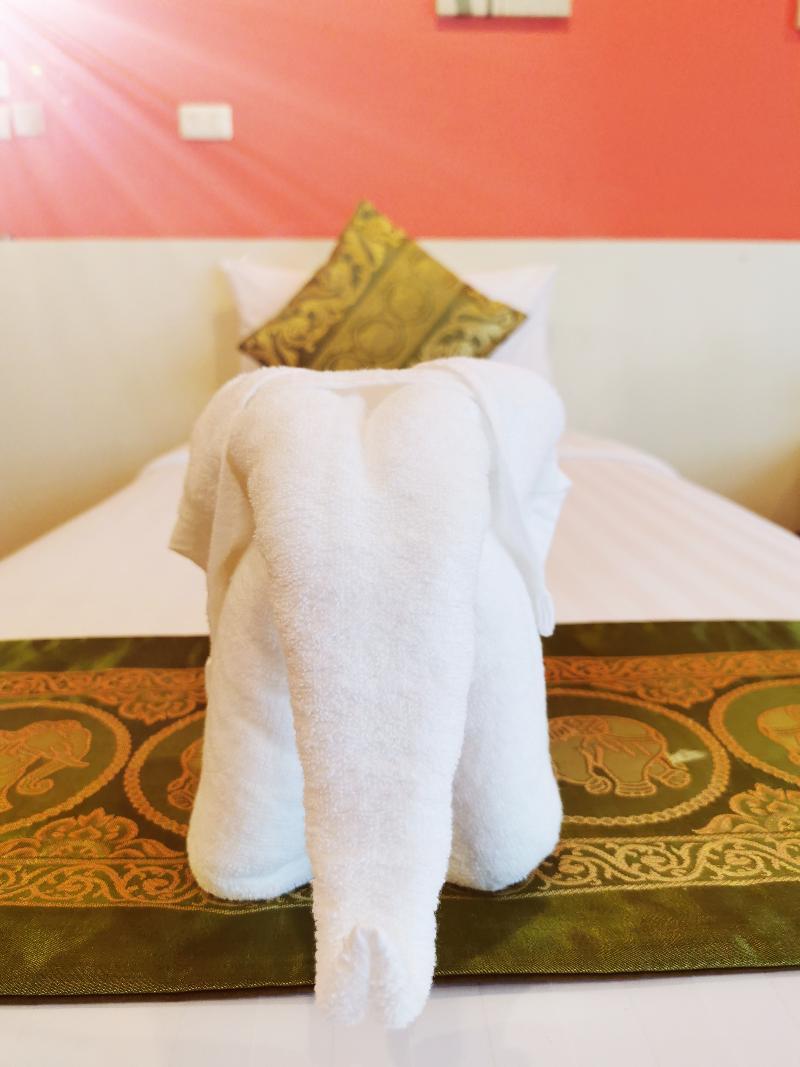 Khách sạn Paksaa Boutique Patong